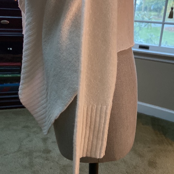 Sweater - Picture 5 of 5